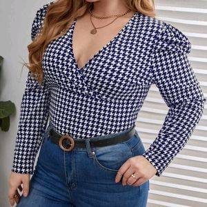 **NEW** SHEIN Unity Plus Surplice Neck Houndstooth Print Puff Sleeve Tee